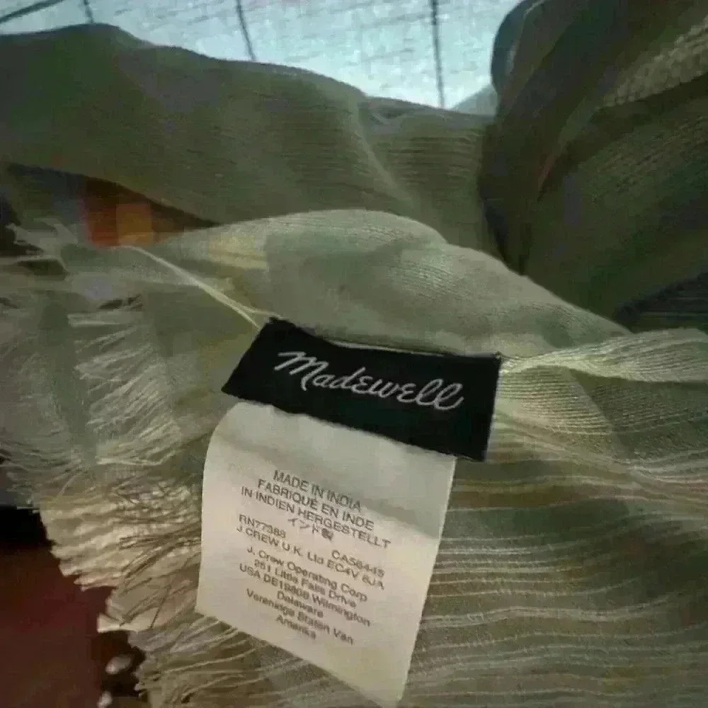 Madewell Wrap Scarf - Picture 10 of 10